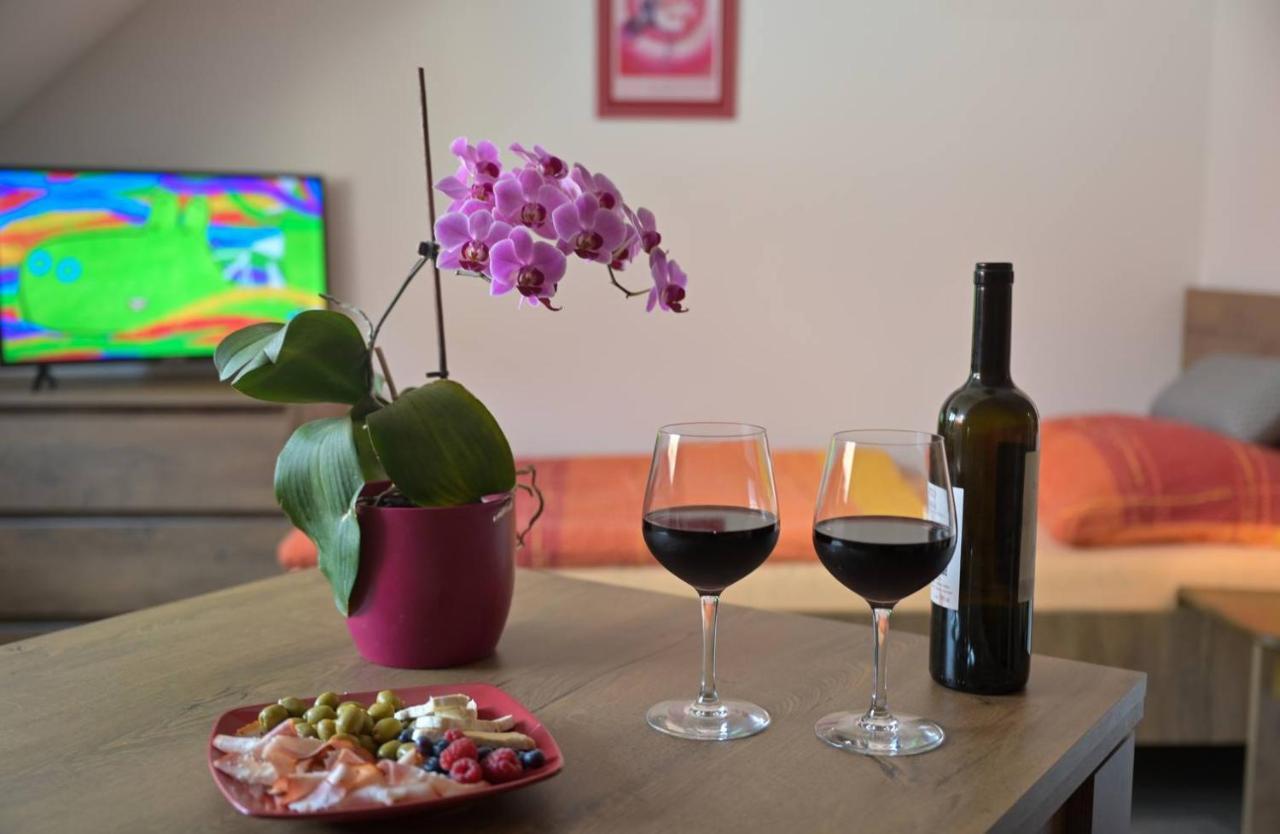 Penzion A Wellness U Trebonske Madony Dış mekan fotoğraf